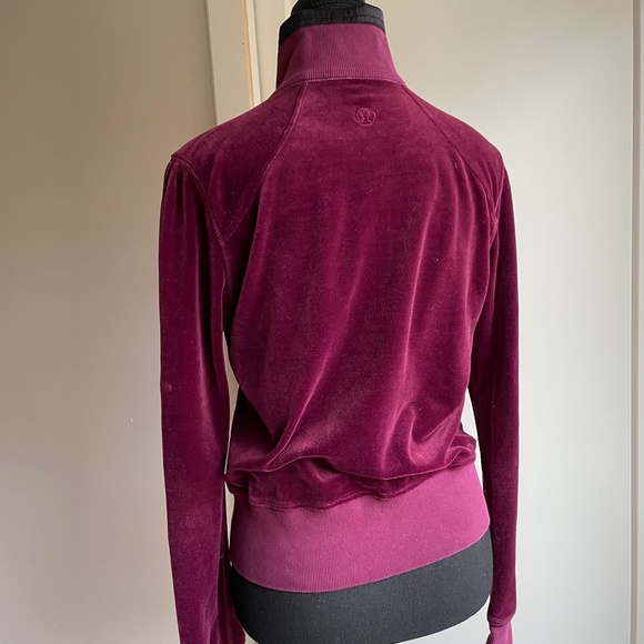 Lululemon Sport. Jacket Velour Zip Front Collar Maroon. Y2K - Picture 8 of 10
